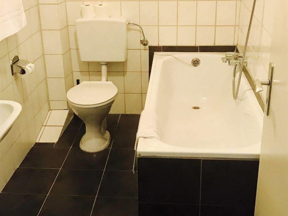 Parkhotel Eschweiler Buitenkant foto